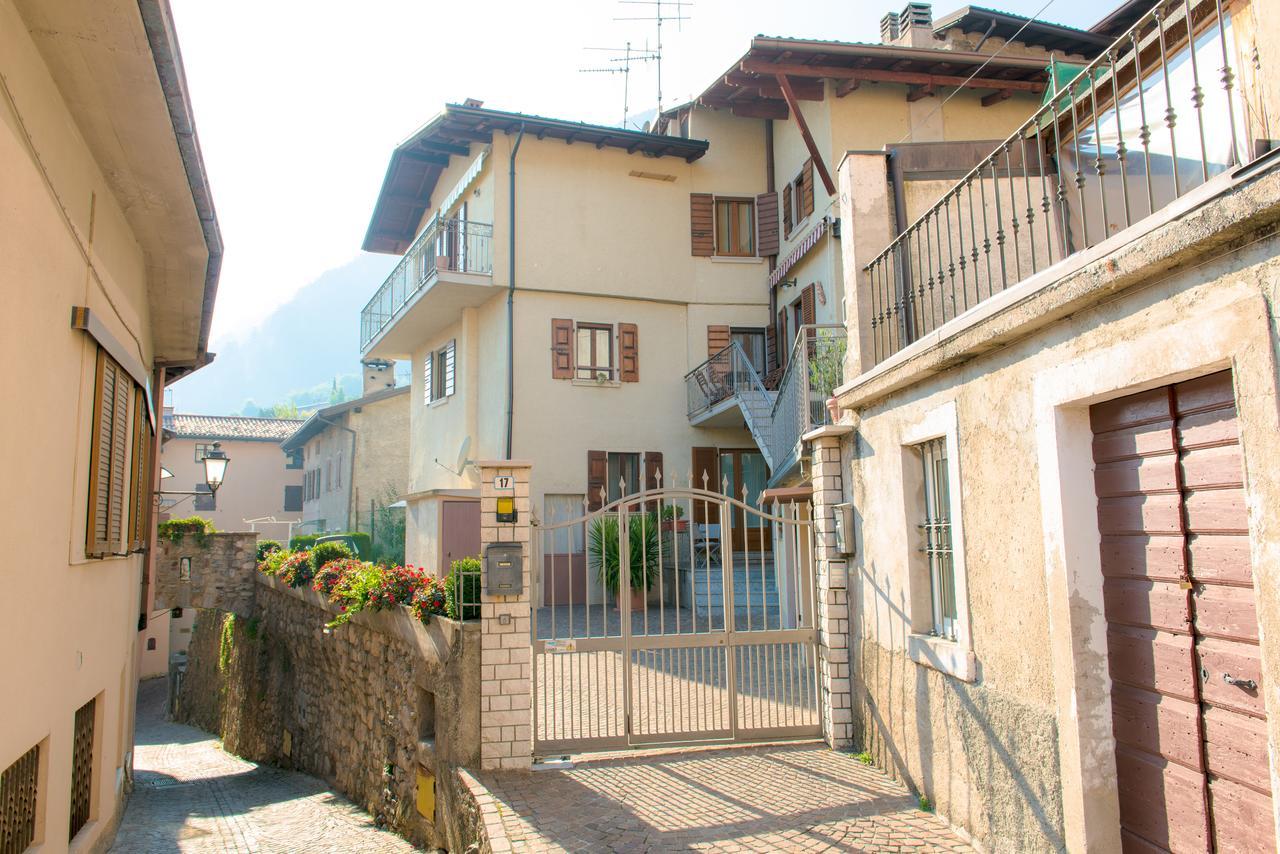 Апартаменти Casa Del Borgo Vesio Tremosine Екстер'єр фото